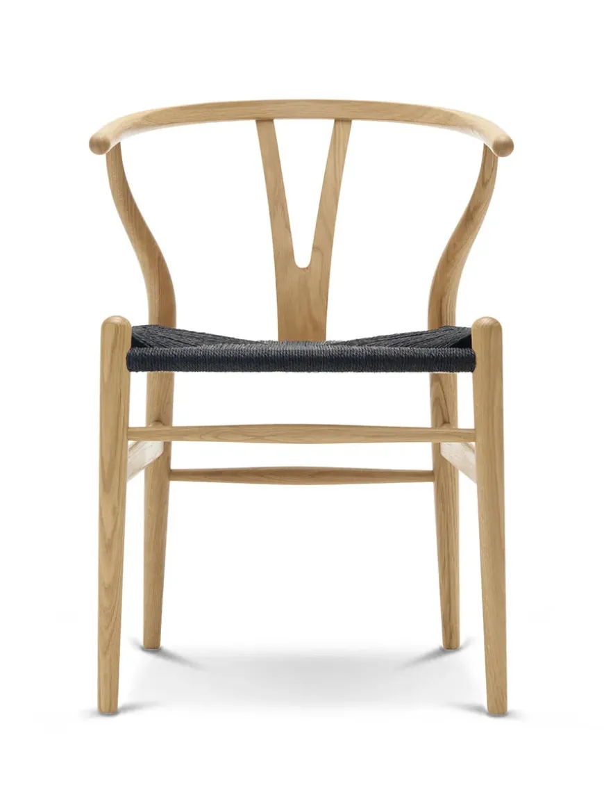 Y-stol CH24, sort eg med sort flet af Hans J. Wegner