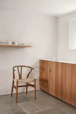 Y-stol CH24, Valnød olie af Hans J. Wegner